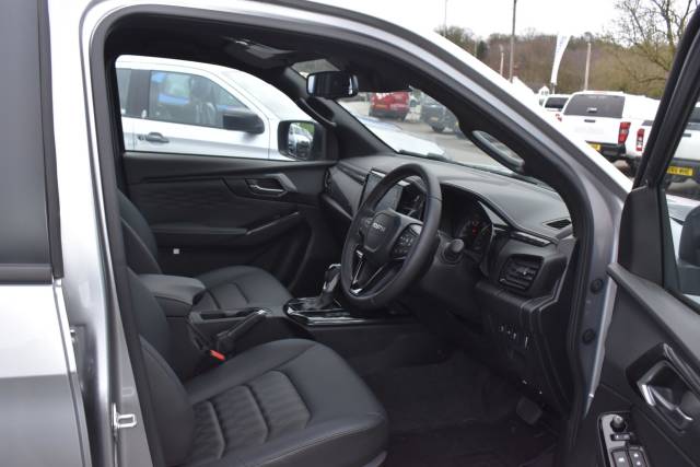 2025 Isuzu D-max 1.9 TD V-Cross Pickup Double Cab 4dr Diesel Auto 4WD Euro 6 (s/s) (164 ps)