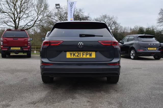 2021 Volkswagen Golf 1.5 TSI Life Euro 6 (s/s) 5dr