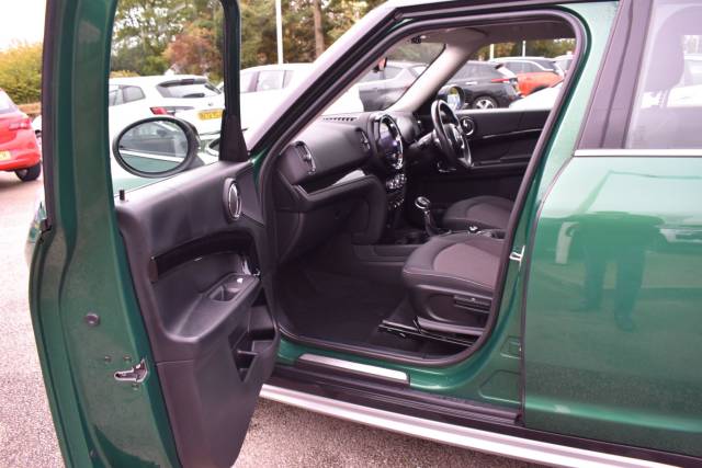 2021 Mini Countryman 1.5 10kWh Cooper SE Classic Auto ALL4 Euro 6 (s/s) 5dr