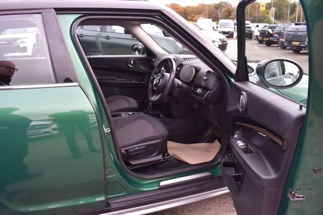 2021 Mini Countryman 1.5 10kWh Cooper SE Classic Auto ALL4 Euro 6 (s/s) 5dr