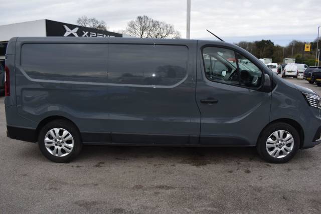 2024 Renault Trafic 2.0 dCi Blue LL30 Extra L2 H1 Euro 6 (s/s) 5dr
