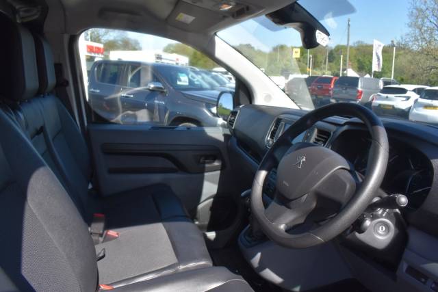 2022 Peugeot Expert 2.0 BlueHDi 1400 Professional Premium Standard Panel Van MWB Euro 6 (s/s) 6dr
