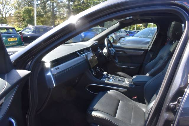 2022 Jaguar F-Pace 2.0 P250i R-Dynamic SE Auto AWD Euro 6 (s/s) 5dr