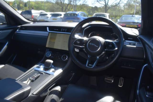 2022 Jaguar F-Pace 2.0 P250i R-Dynamic SE Auto AWD Euro 6 (s/s) 5dr