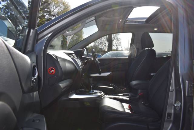2020 Nissan Navara 2.3 dCi Tekna Auto 4WD Euro 6 4dr
