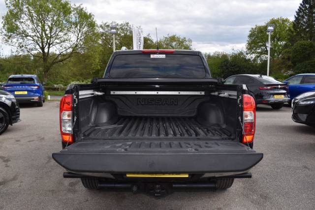 2021 Nissan Navara 2.3 dCi Tekna Auto 4WD Euro 6 4dr