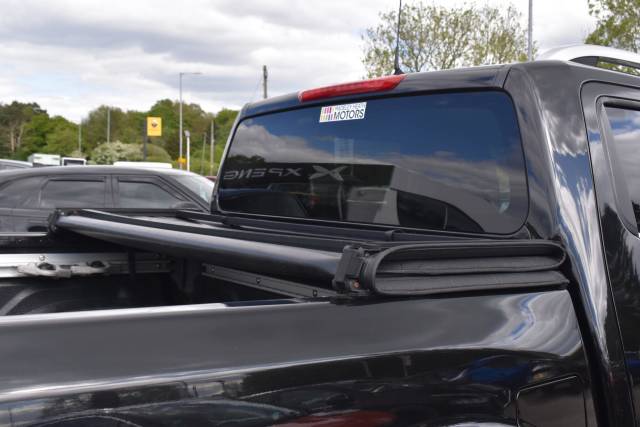 2021 Nissan Navara 2.3 dCi Tekna Auto 4WD Euro 6 4dr