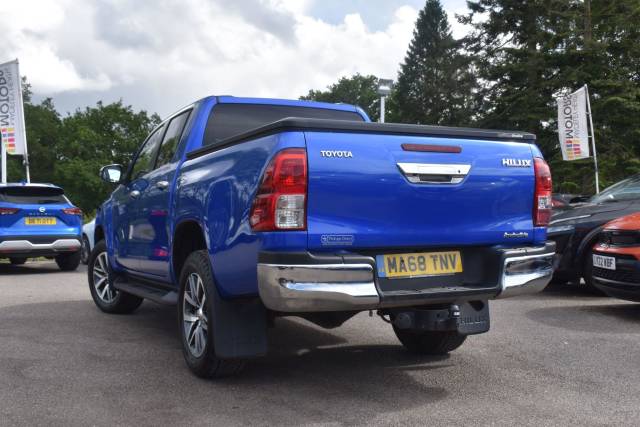 2018 Toyota Hilux 2.4 D-4D Invincible Auto 4WD Euro 6 (s/s) 4dr (TSS)