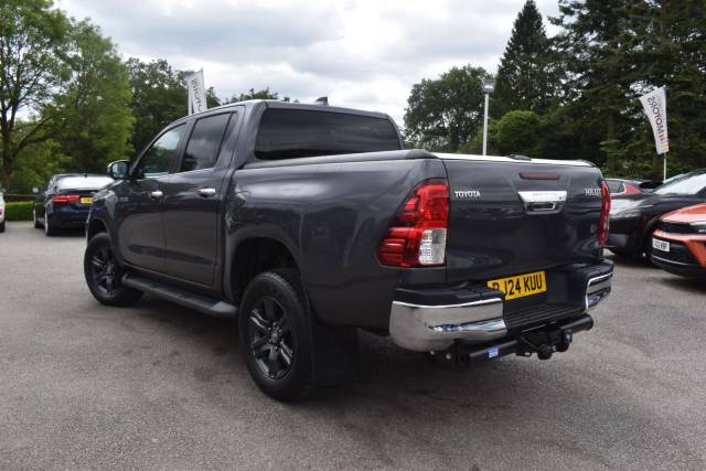 2024 Toyota Hilux 2.4 D-4D Icon Auto 4WD Euro 6 (s/s) 4dr