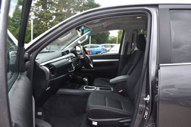 2024 Toyota Hilux 2.4 D-4D Icon Auto 4WD Euro 6 (s/s) 4dr