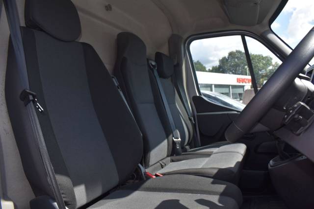 2023 Renault Master 2.3 dCi 35 Business+ FWD LWB Medium Roof Euro 6 4dr
