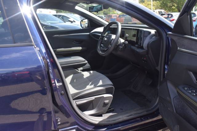 2023 Renault Megane E-tech 60kWh iconic Auto 5dr (optimum charge)