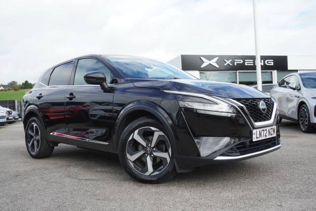 Nissan Qashqai 1.3 DIG-T MHEV N-Connecta XTRON Euro 6 (s/s) 5dr SUV Hybrid Black