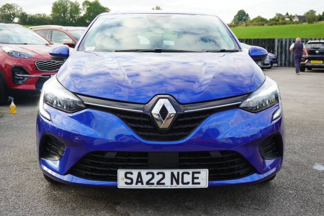 2022 Renault Clio 1.6 E-TECH Iconic Edition Auto Euro 6 (s/s) 5dr