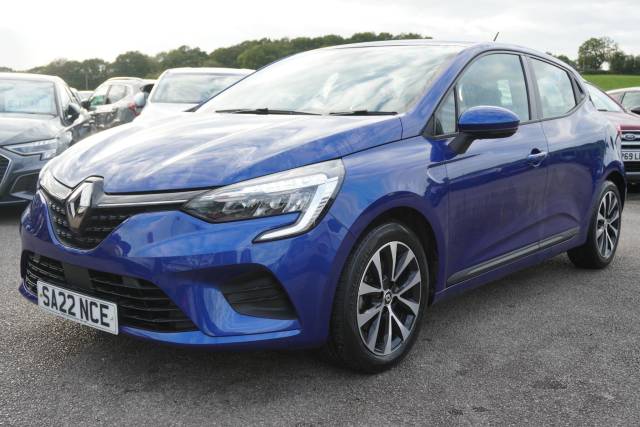 2022 Renault Clio 1.6 E-TECH Iconic Edition Auto Euro 6 (s/s) 5dr