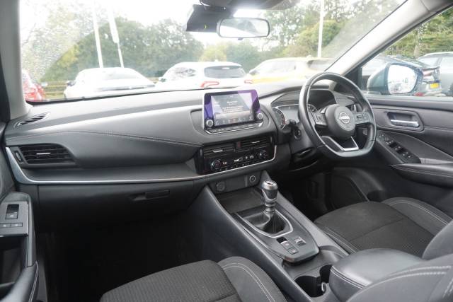 2022 Nissan Qashqai 1.3 DIG-T MHEV Acenta Premium Euro 6 (s/s) 5dr